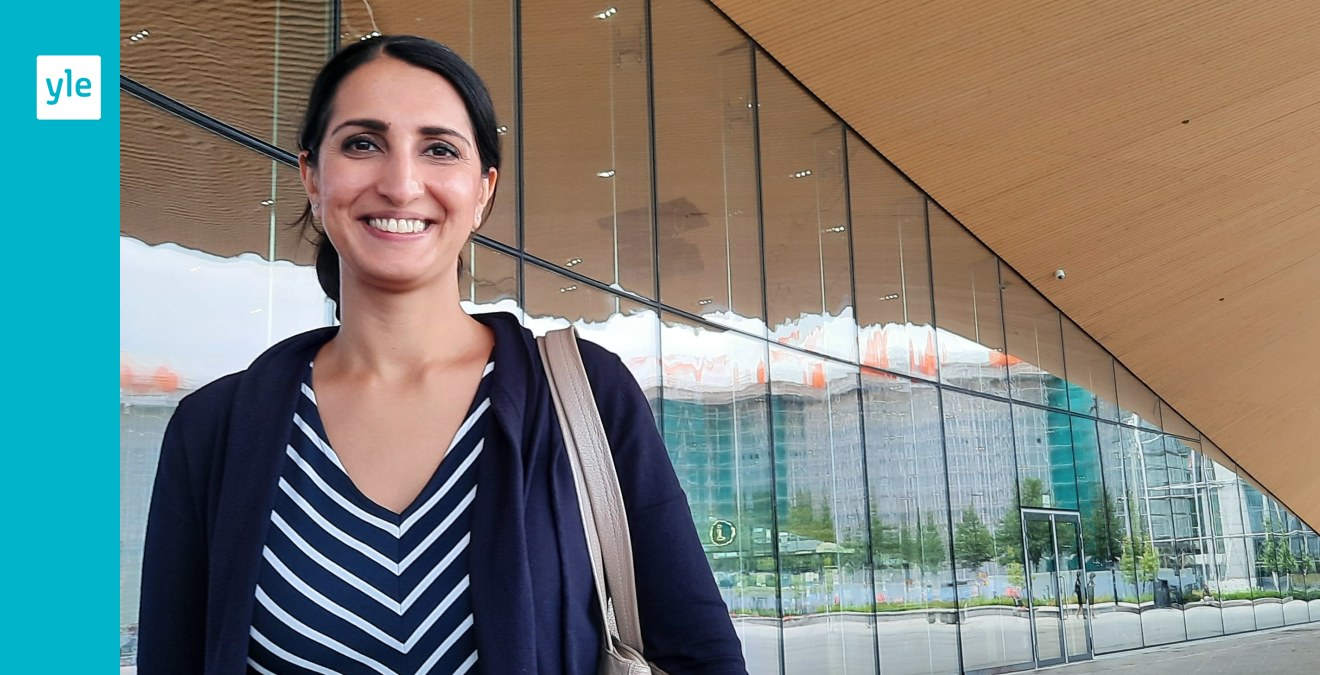År 1993 kom Nasima Razmyar som flykting till Helsingfors och gick i skolan här – nu ska hon leda hela stadens sektor för fostran och utbildning - Vimarsana News