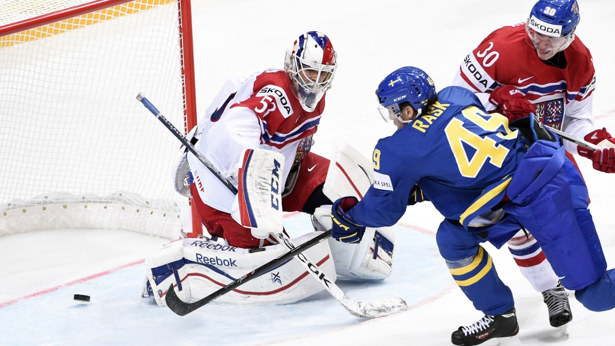 Svensk straffseger - Tre Kronor reste sig efter kollaps ...