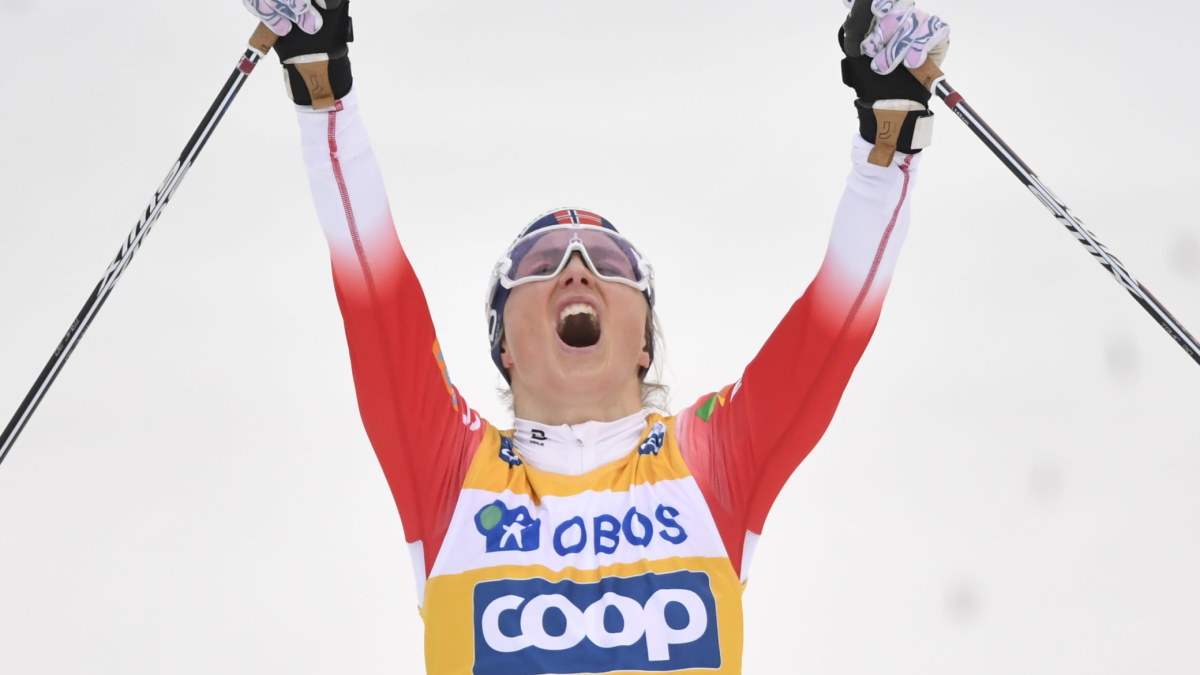 Therese Johaug soloåkte till överlägsen tourseger – Krista Pärmäkoski imponerade med tredje snabbaste åktiden på ...