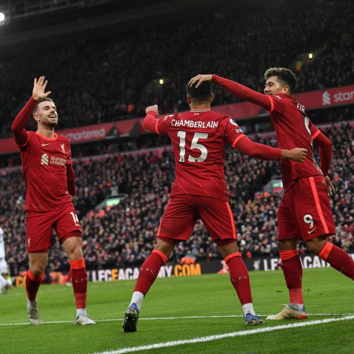 Streaming liverpool. Ман Юнайтед Ливерпуль. Челси Ливерпуль. Man United 2022.