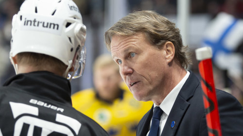 Tre Kronors Forbundskapten I Stor Sorg Efter Sin Mammas Dod Leder Anda Landslaget I Veckans Eht Turnering Vill Vinna For Henne Sport Svenska Yle Fi