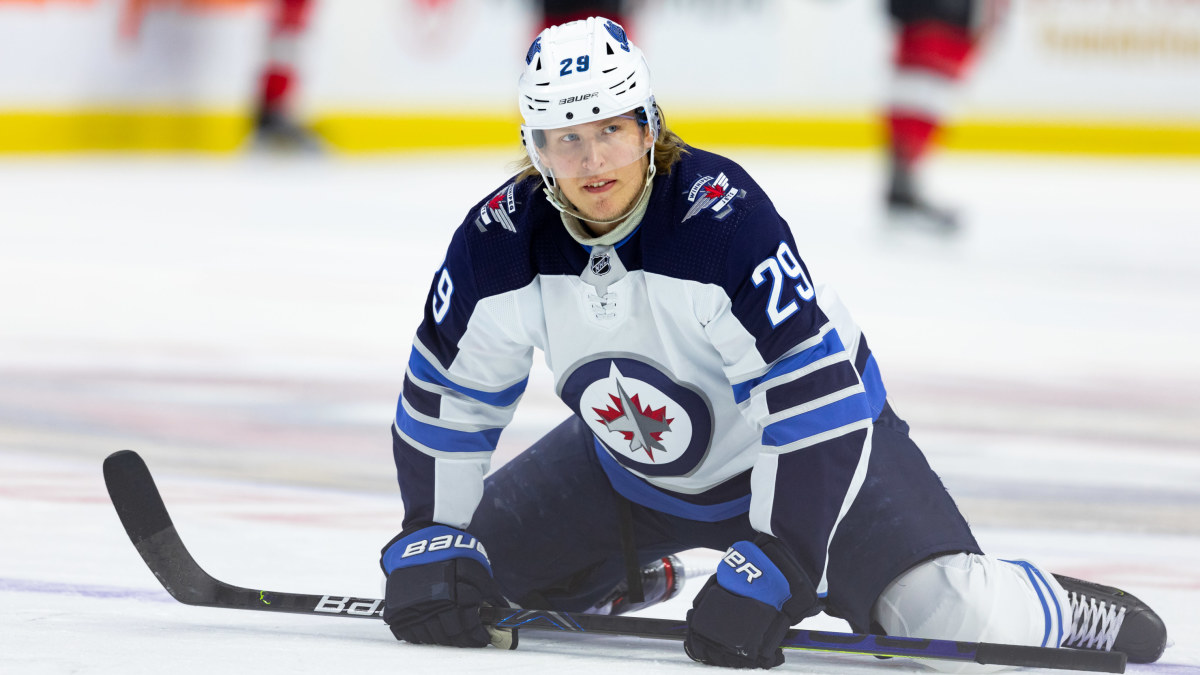 Nhl Agerar Och Tar Paus Pa Obestamd Tid Om Sasongen Fortsatter