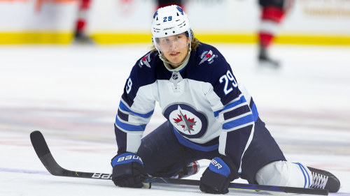 Nhl Agerar Och Tar Paus Pa Obestamd Tid Om Sasongen Fortsatter