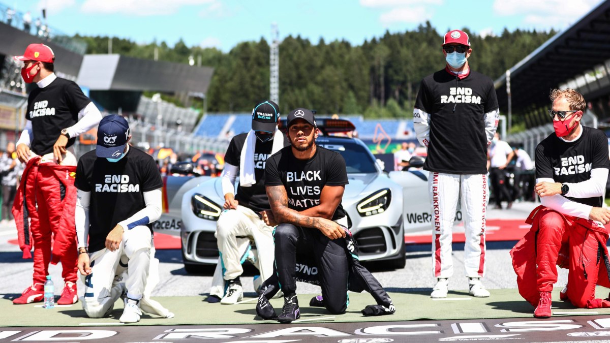 Hamilton jobbar ihärdigt för att alla ska delta F1-knäböjandet – Räikkönen låter sig inte rubbas: "Jag tycker att vi inte ...