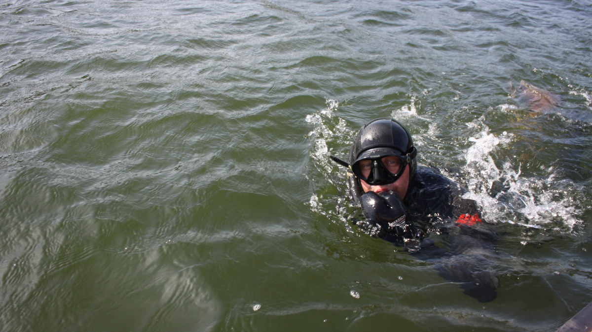 Katso huikea video sukellukalastamisesta Itämeressä