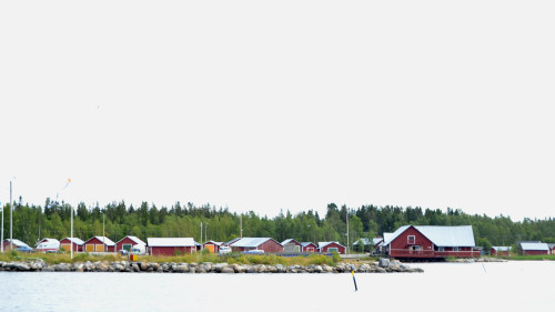 Iris Gunhilda Josefina Nilsson bor i en villa p 79 kvm p Bohus-Bjrk. Nrmsta grnomrde ligger ca sex minuters gngvg (623 meter) frn adressen. Iris Gunhilda Josefina Nilsson, Skarviksvgen 54 - Hitta