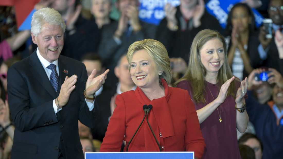 Clinton utropade sig till segrare | Utrikes | svenska.yle.fi