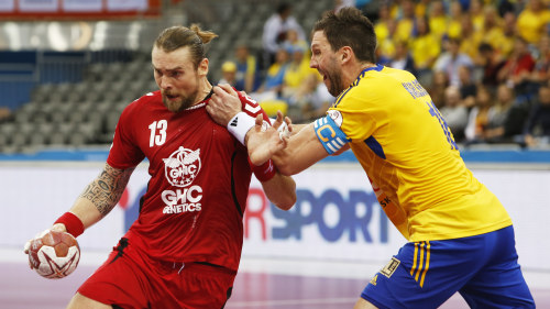 Regnbagsfargad Kaptensbindel Vacker Avsky I Sverige Skulle Onska Mer Respekt Sport Svenska Yle Fi