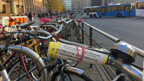 Hundratals Cyklar Har Overgivits I Helsingfors I Ar