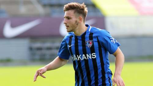 Ifk Mariehamn Varvade Sista Inhemska Pusselbiten Tidigare Juniorlandslagsspelaren Albion Ademi Klar For Att Bygga Karriar Pa Aland Alla Chanser Att Riktigt Blomma Ut Sport Svenska Yle Fi