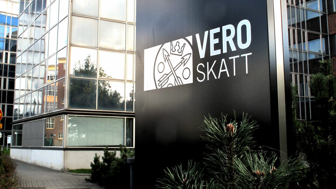 Nästan tusen höginkomsttagare har begärt att få sina inkomstuppgifter borttagna från ...