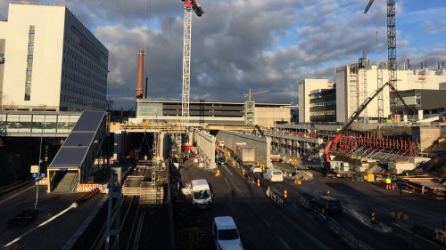 Iltalehti Tva Sma Barn Lamnades Ensamma Vid Jarnvagsstation I Abo Aboland Svenska Yle Fi Kuppis rooftop bar on kehittyvän ja kasvavan turun kupittaan uusi kohtaamispaikka. svenska yle fi