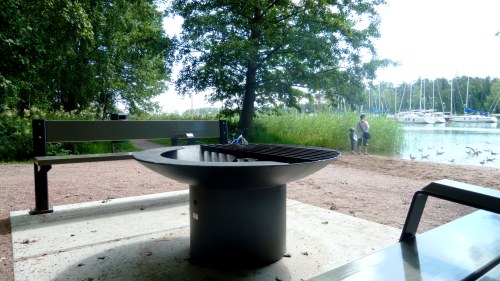 Öldrickare ockuperar stadens grillplatser | Huvudstadsregionen |  svenska.yle.fi