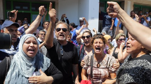 Politisk kris i tunisien efter mord Politisk kris i tunisien efter mord