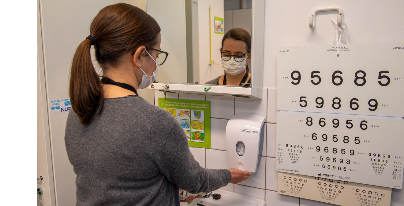 Skolhälsovården går på knäna – coronapandemin tar av resurserna, läkarbristen stor - Vimarsana News