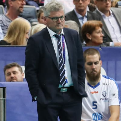 Petteri Nykky följer med VM-finalen 2018.