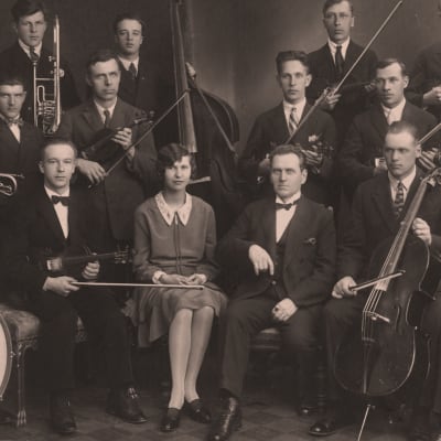 Vaasan Työväenyhdistyksen jousiorkesteri 1929.