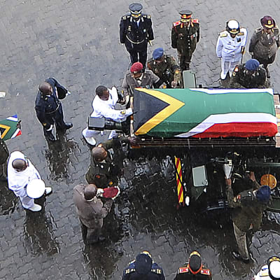 Winnie Mandelan hautajaiset Johannesburgissa Etelä-Afrikassa.