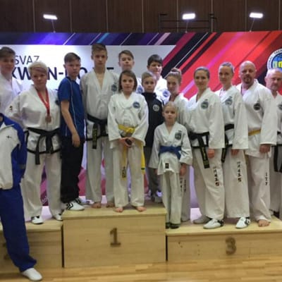 Finlands tävlingslag i taekwondo-tävlingen Czech open.