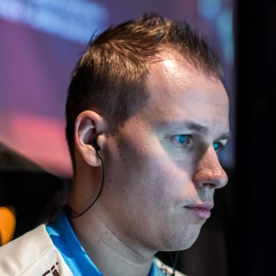 Slaava "Twista" Räsänen pelaa RCTIC eSportsin CS:GO-joukkueessa