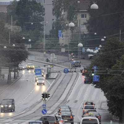 Liikennettä Helsingissä Mannerheimintiellä Helsingissä 18. syyskuuta 2015.