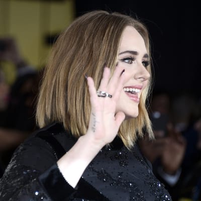 Adele Grammy-gaalassa Los Angelesissa 15. helmikuuta.