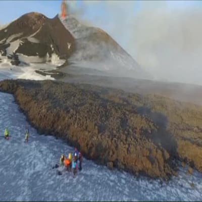 Uutisvideot: Lennokkikamera ikuisti Etnan purkauksen