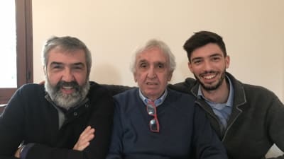Tre generationer av familjen Fusco tillsammans, Luca, Antonio och Stefano