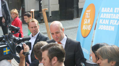 Statsminister Reinfeldt kör igång kampanjen
