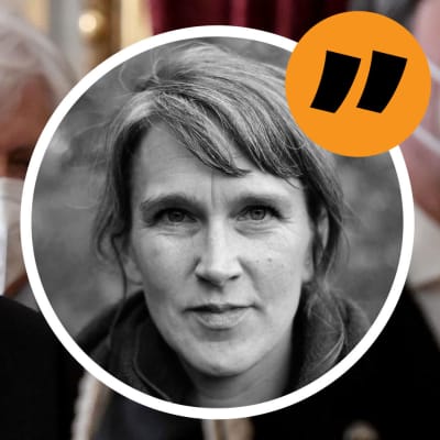 Italiens president Sergio Mattarella den 27 januari 2021. Ovanpå bilden på Mattarella en bild på Svenska Yles Christin Sandberg i en citatikon.