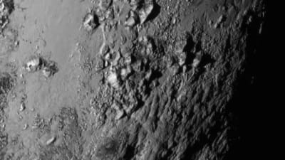 Plutos yta sedd från rymdsonden New Horizons.