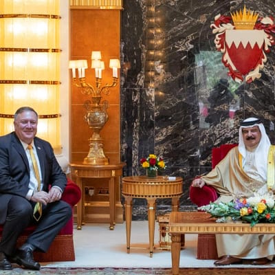 Yhdysvaltain ulkoministeri Mike Pompeo tapasi Bahrainin kuninkaan  Hamad bin Isa Al Khalifan elokuussa.