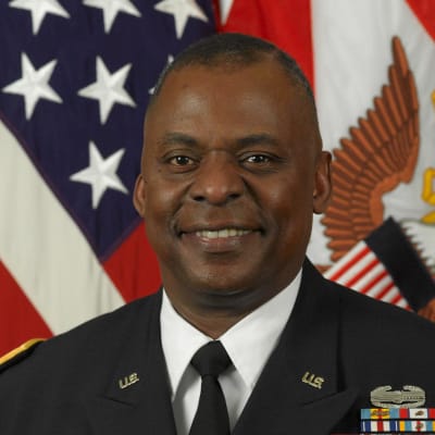 General Lloyd Austin kommenderade bland annat USA:s styrkor i Mellanöstern innan han gick i pension år 2016. 