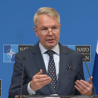 Haavisto: Päätöksiä ei tule tehdä Natoon kuulumattomien maiden yli