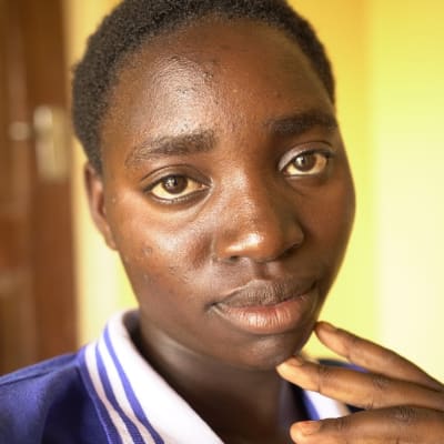 18-åriga Annie från Zambia