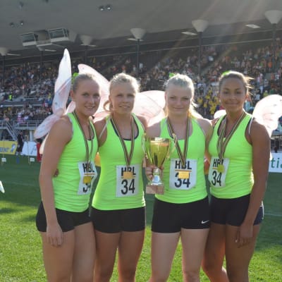 Vörå samgymnasiums lag tog en solklar seger i loppet 4x100 meter och satte nytt Stafettkarnevalsrekord den 24 maj 2014.