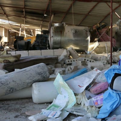 Bombat sjukhus i Idlib, Syrien