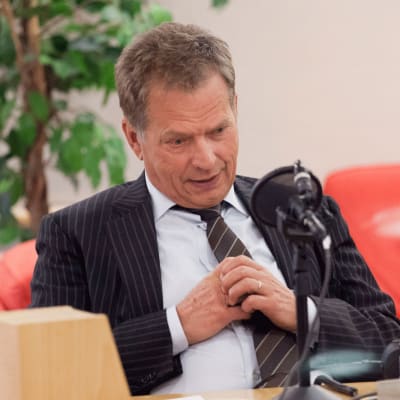 Tasavallan presidentin kyselytunti - suora lähetys Yle Radio 1:ssä lauantaina 2.12.2017. Kuvassa Sauli Niinistö.