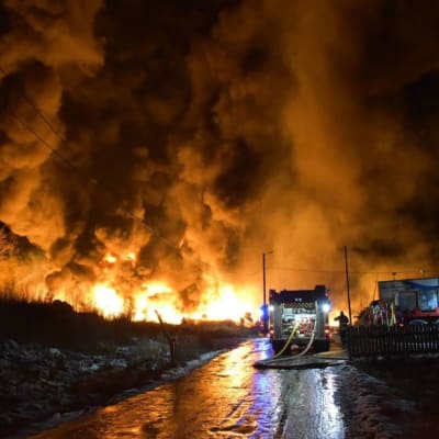Brand i centrum av Påmark.