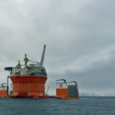 Goljat öljyntuotantolautta Hammerfest huhtikuussa 2015