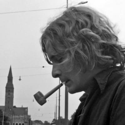 Erik Uddströn Sakari Rimmisen elokuvassa Pilvilinna (1970)
