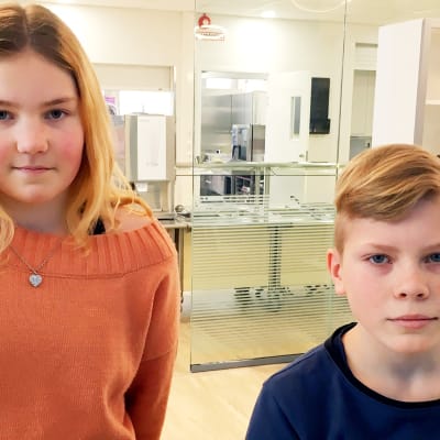 Kuudesluokkalaiset Jennica Holopainen ja Toomas Vannas Kontioniemen koulusta.