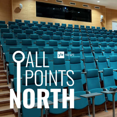 All Points North logo kuvassa, jossa luentosali.
