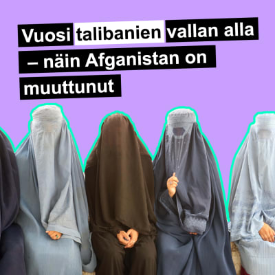 neljä afganistanilaista naista pukeutunut burkaan