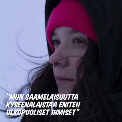 Kuvassa Lada Suomenrinne ja sitaatti: "Mun saamelaisuutta kyseenalaistaa eniten ulkopuoliset ihmiset"