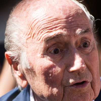 Kolumnbild med Sepp Blatter och Sebastian Backman.