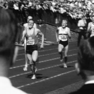 Olavi Salonen voittaa 1500 m juoksun Kalevan kisoissa (1963).