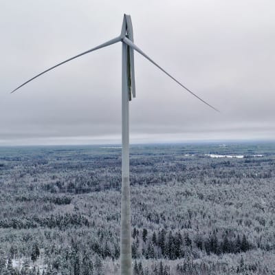Ett vindkraftverk på Märkenkall vindkraftspark har tappat en del av en vinge.