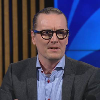 Pohjoismaiden tutkimuksen professori Johan Strang vieraili A-studiossa 29.3.2023.
