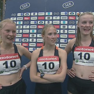 IF Raseborgs bronslag i D19 3x800 meter.